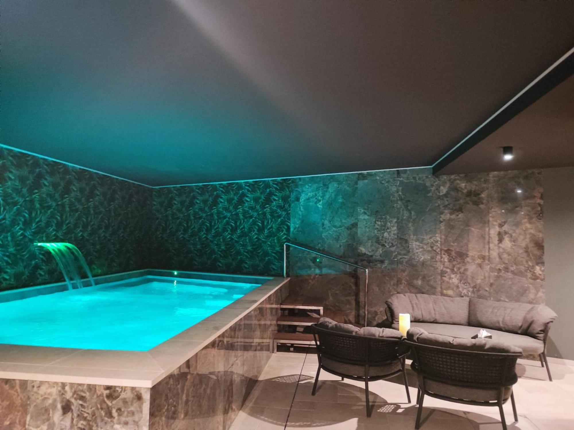 Hotel & Spa Rocabella LʼÎle-Rousse 外观 照片