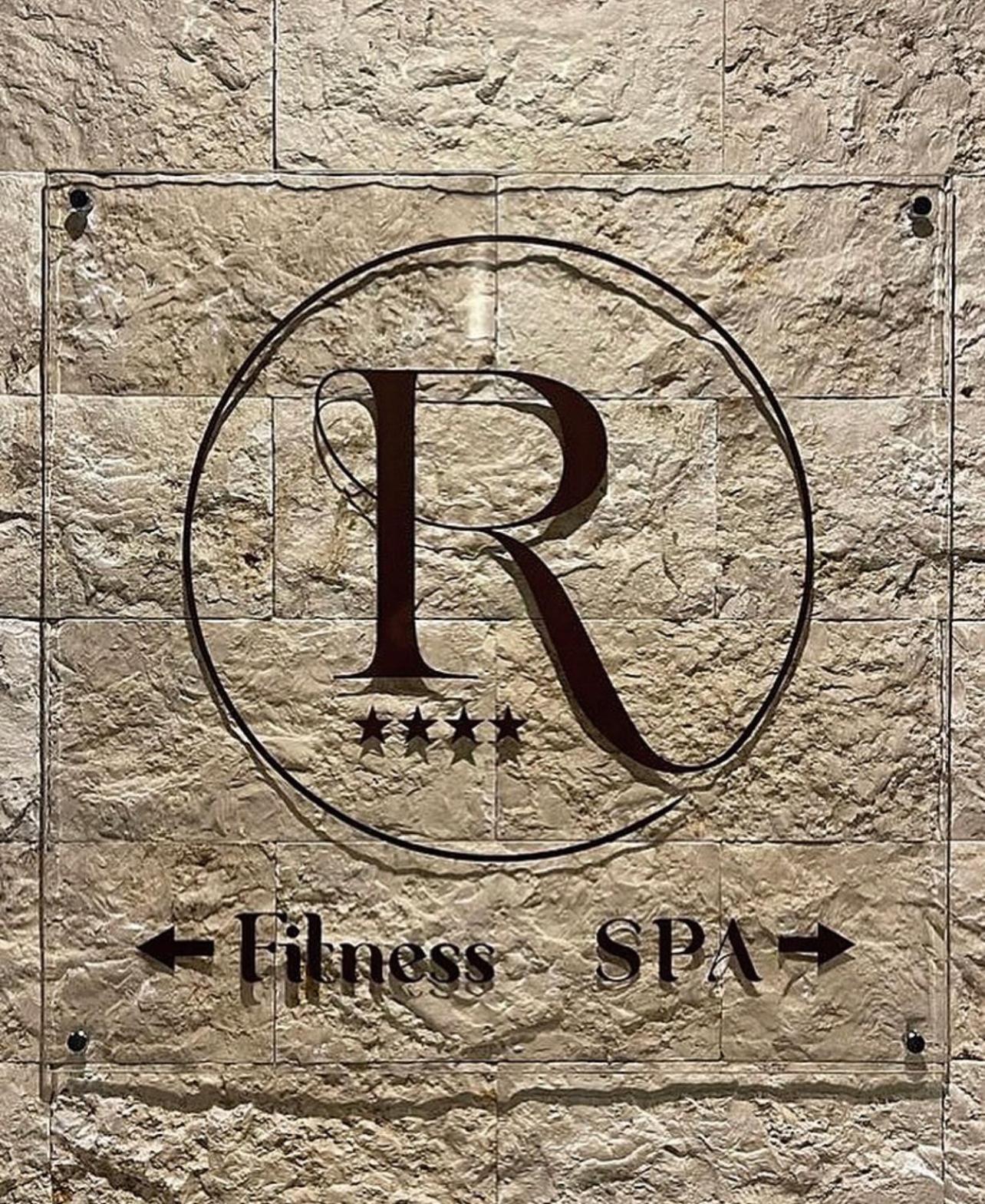 Hotel & Spa Rocabella LʼÎle-Rousse 外观 照片
